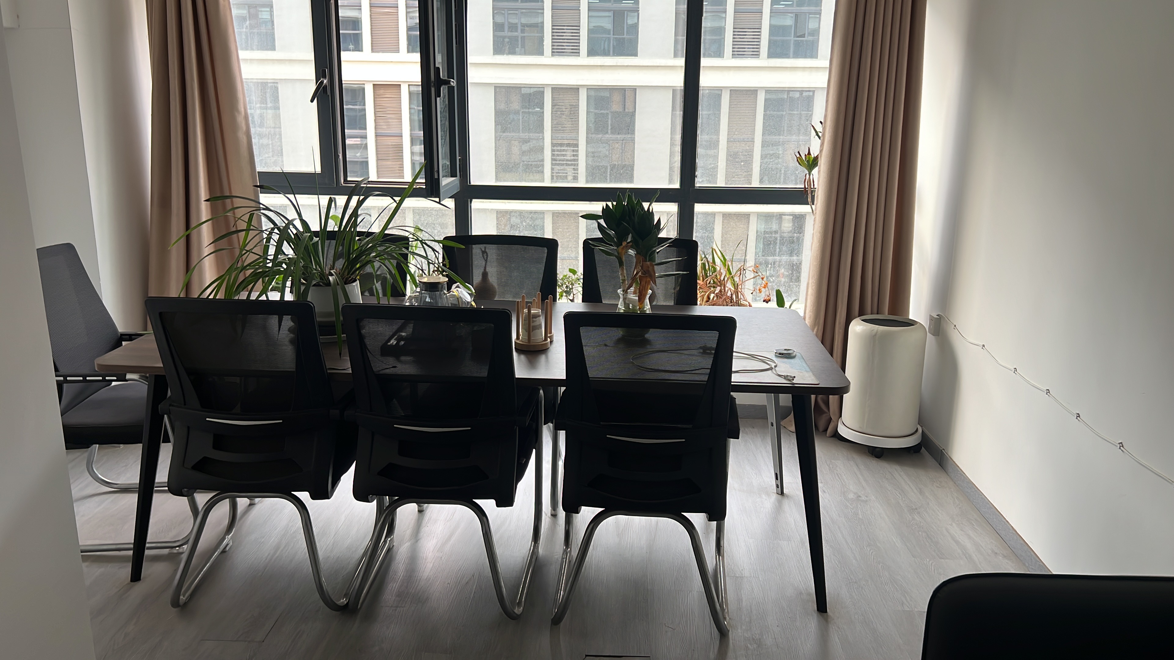 Juster Meeting Room
